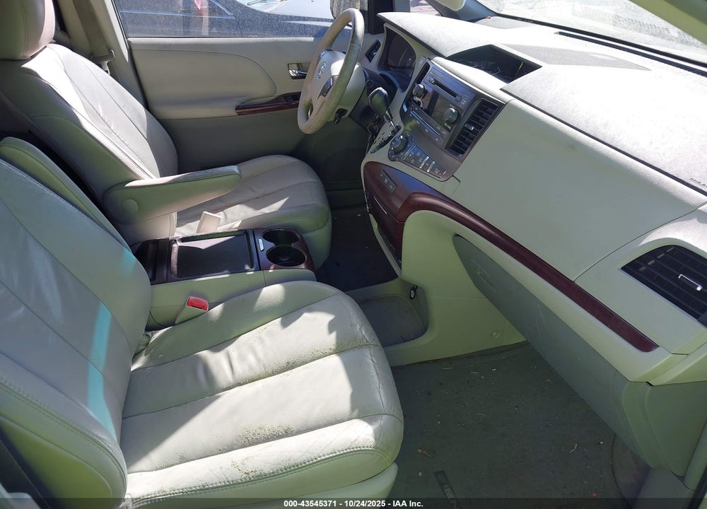 2011 TOYOTA SIENNA VIN: 5TDYK3DC7BS120249