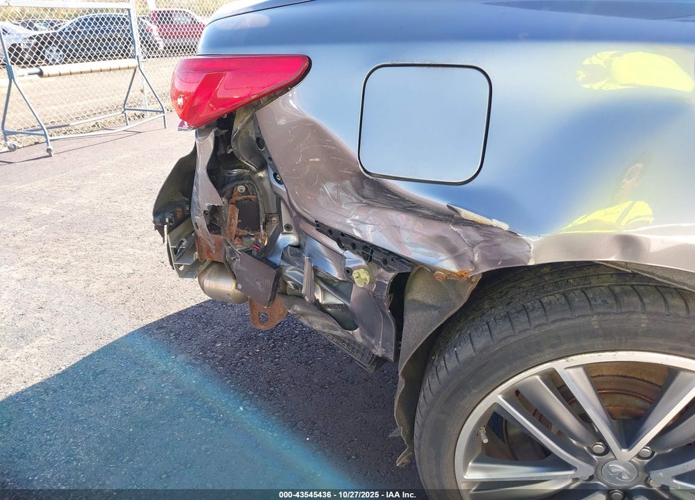 2015 INFINITI Q50 VIN: JN1BV7AR2FM400002