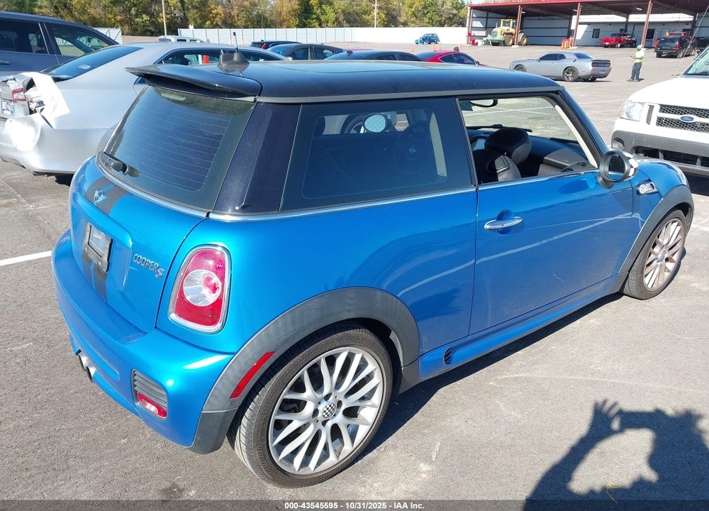 2012 MINI COOPER S VIN: WMWSV3C53CTY17286