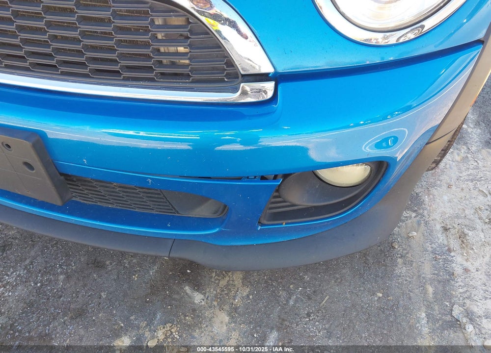 2012 MINI COOPER S VIN: WMWSV3C53CTY17286