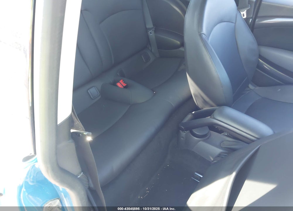 2012 MINI COOPER S VIN: WMWSV3C53CTY17286