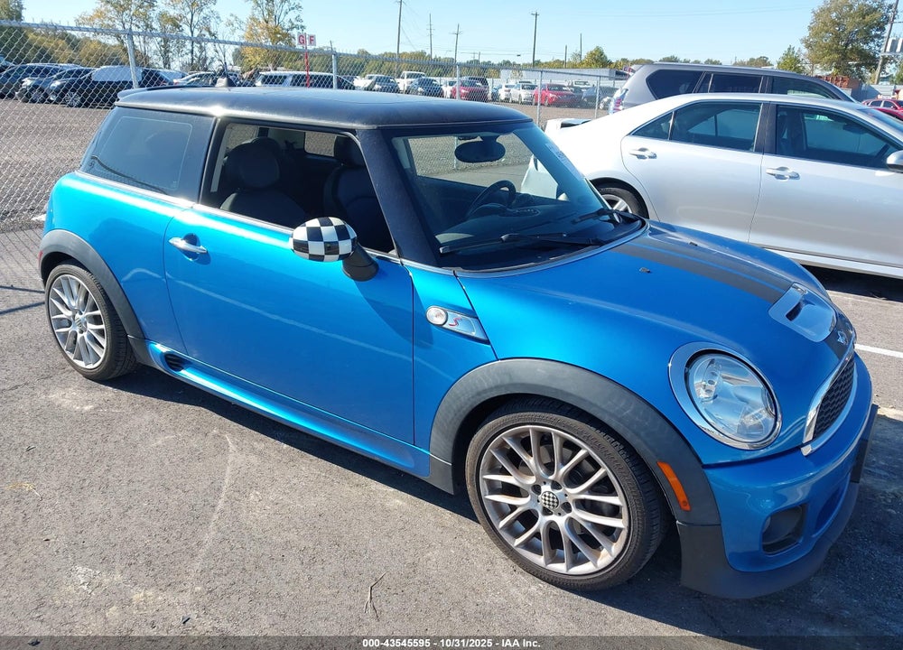 2012 MINI COOPER S VIN: WMWSV3C53CTY17286
