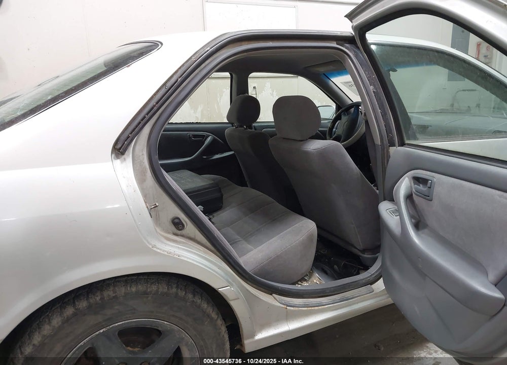2001 TOYOTA CAMRY LE V6 VIN: JT2BF22K010335108