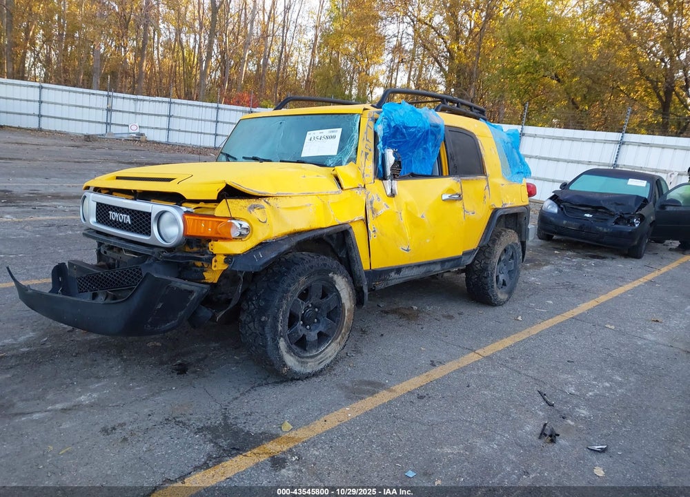 2007 TOYOTA FJ CRUISER VIN: JTEBU11F670074017