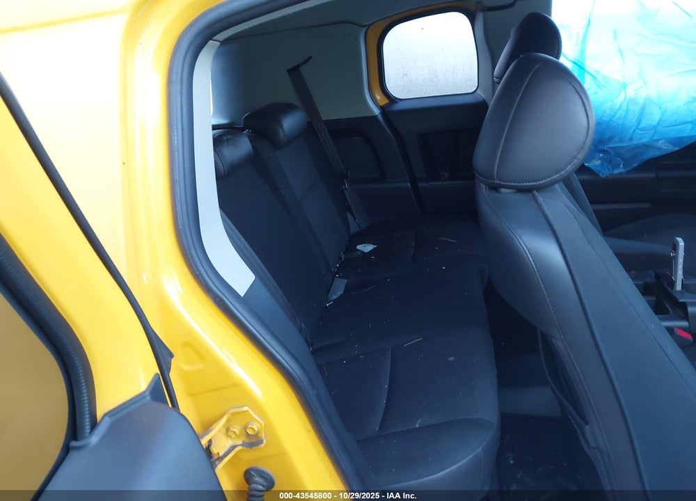 2007 TOYOTA FJ CRUISER VIN: JTEBU11F670074017