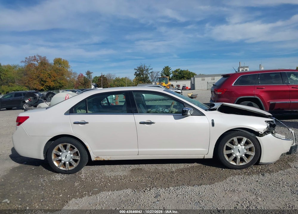 2011 LINCOLN MKZ VIN: 3LNHL2GC4BR754782