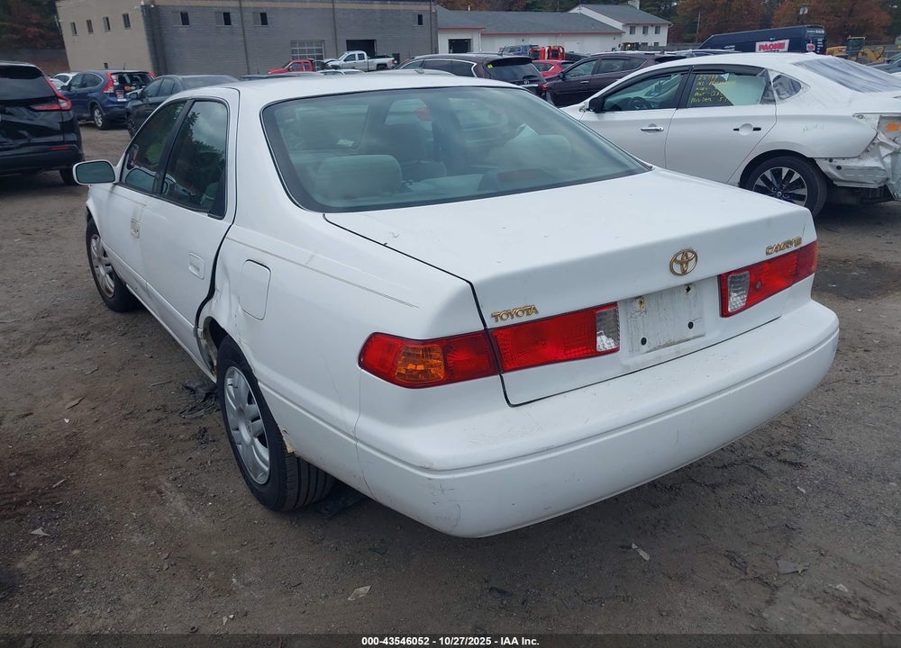 2001 TOYOTA CAMRY LE VIN: 4T1BG22K91U781797