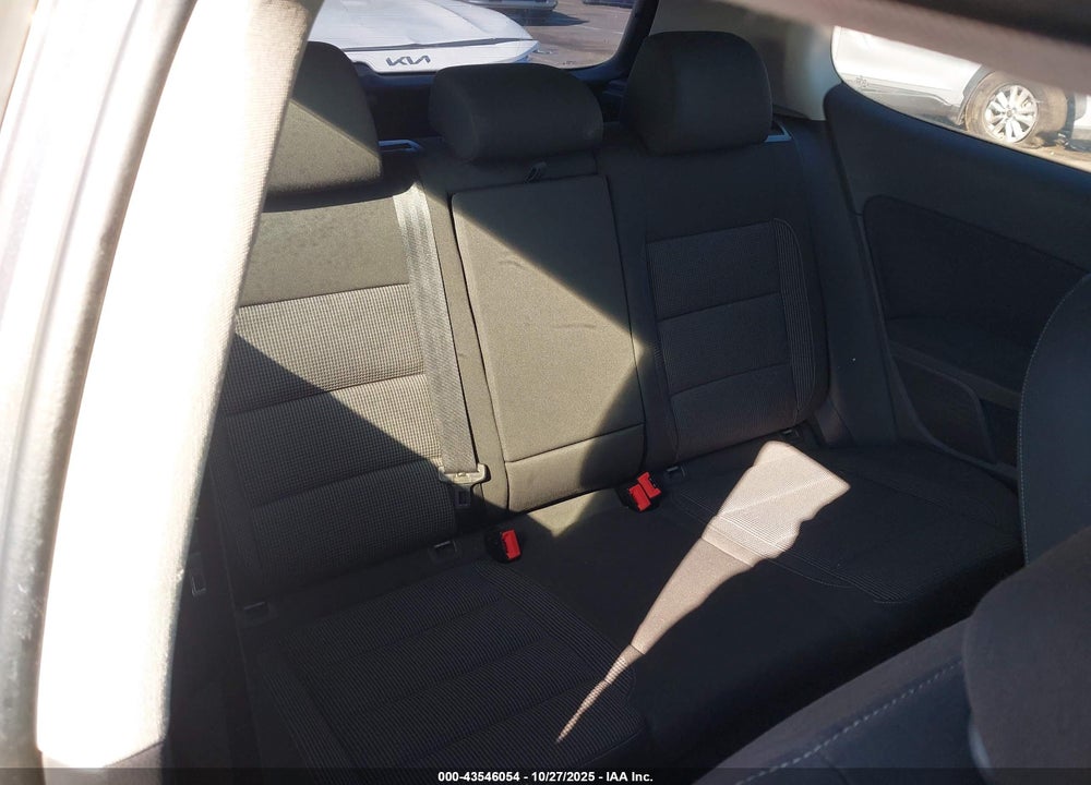 2011 VOLKSWAGEN GOLF 2.5L 2-DOOR VIN: WVWAB7AJ6BW186917
