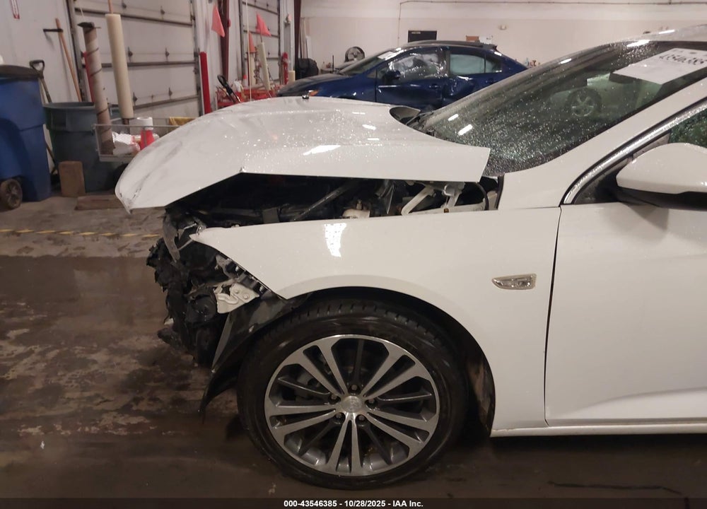 2018 BUICK REGAL SPORTBACK ESSENCE VIN: W04GP6SX8J1102448
