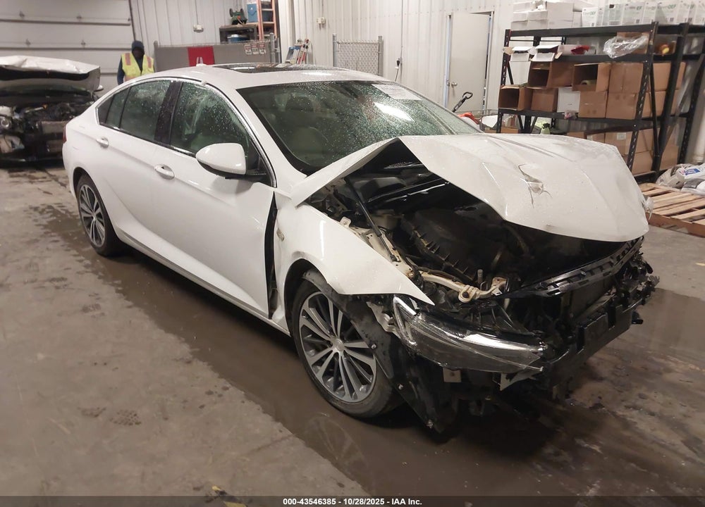 2018 BUICK REGAL SPORTBACK ESSENCE VIN: W04GP6SX8J1102448