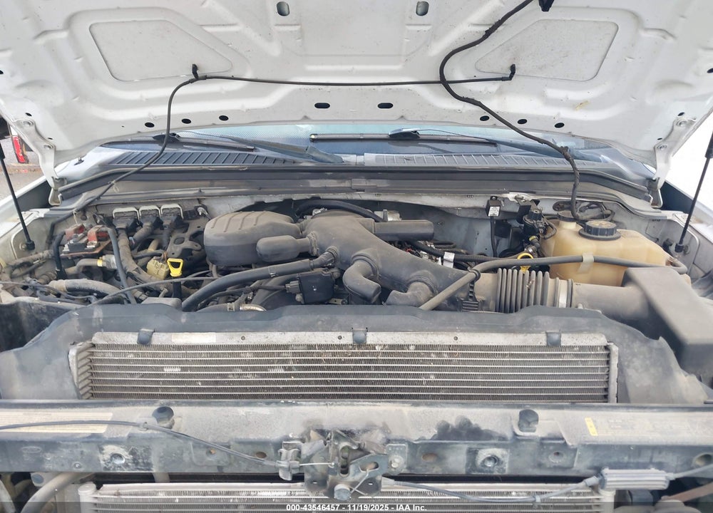 2010 FORD F-550 CHASSIS XL/XLT VIN: 1FDAF5HY8AEB05766