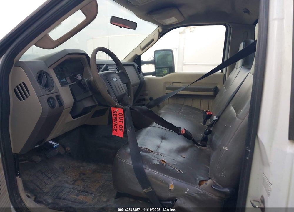 2010 FORD F-550 CHASSIS XL/XLT VIN: 1FDAF5HY8AEB05766