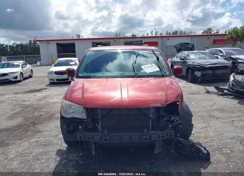 2016 CHRYSLER TOWN & COUNTRY VIN: 2C4RC1BG3GR214155