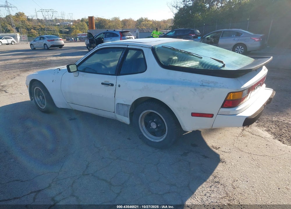 1983 PORSCHE 944 VIN: WP0AA0944DN462285