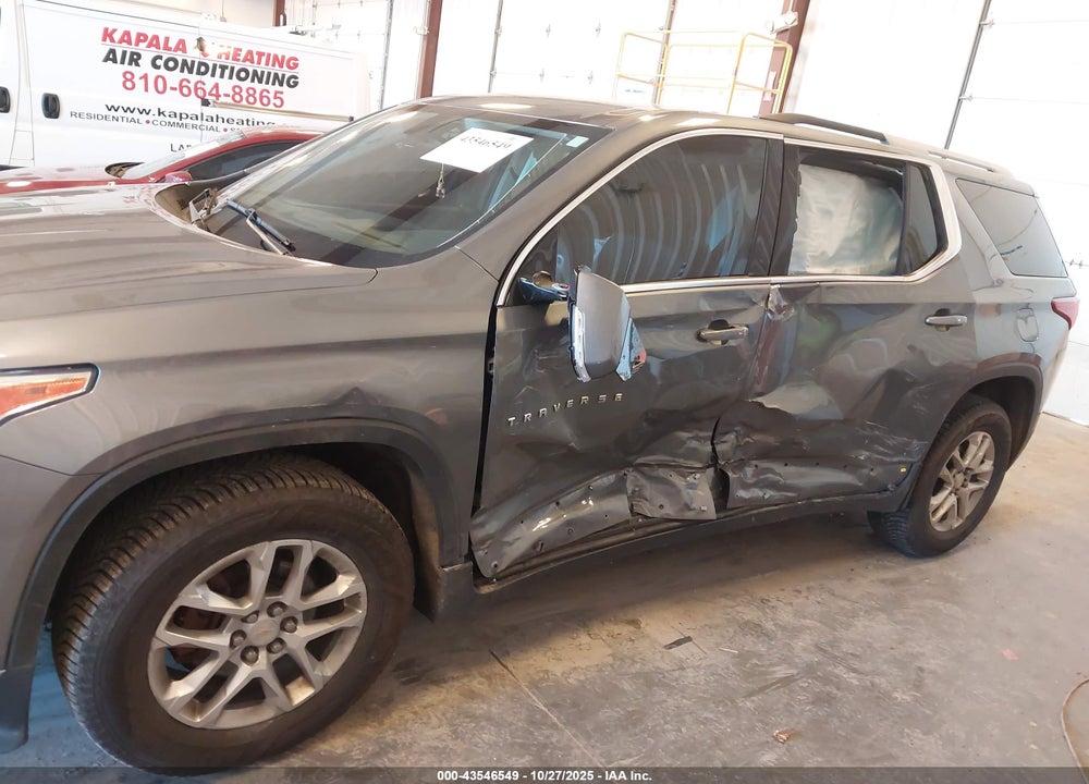 2018 CHEVROLET TRAVERSE 1LT VIN: 1GNERGKW7JJ177167