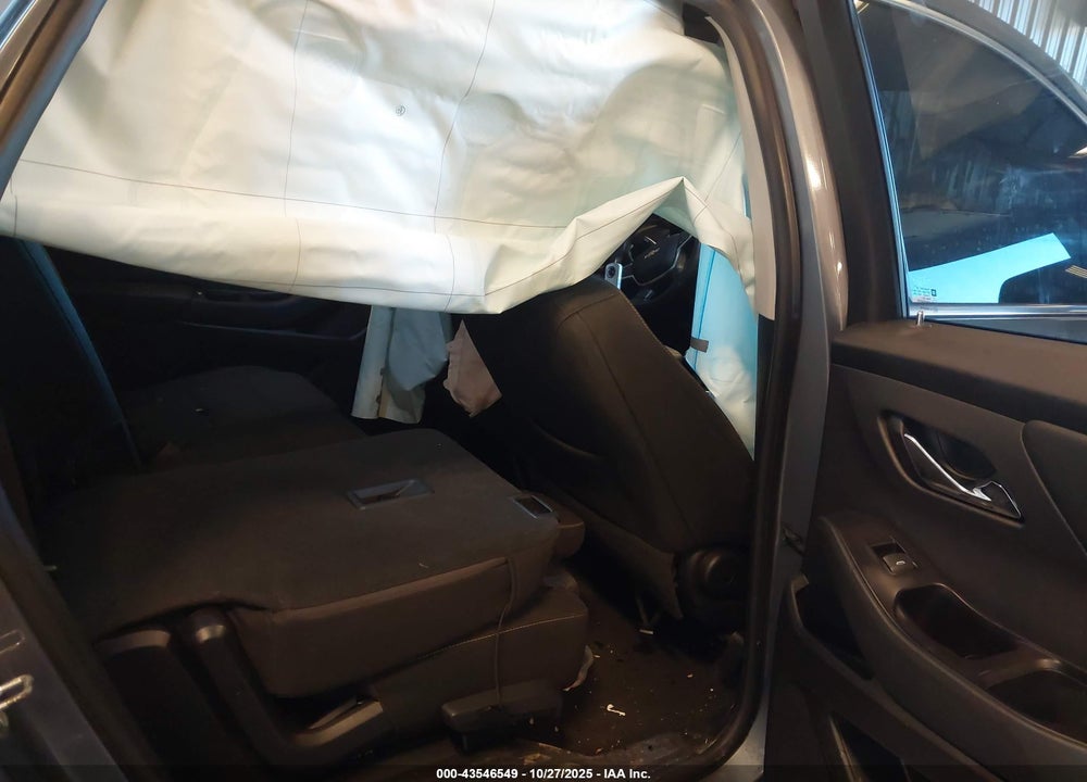 2018 CHEVROLET TRAVERSE 1LT VIN: 1GNERGKW7JJ177167