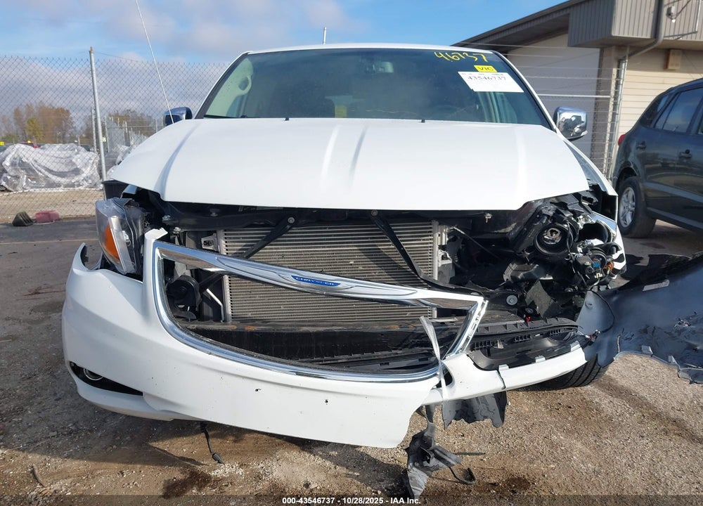 2016 CHRYSLER TOWN & COUNTRY TOURING-L ANNIVERSARY EDITION VIN: 2C4RC1CG6GR120883