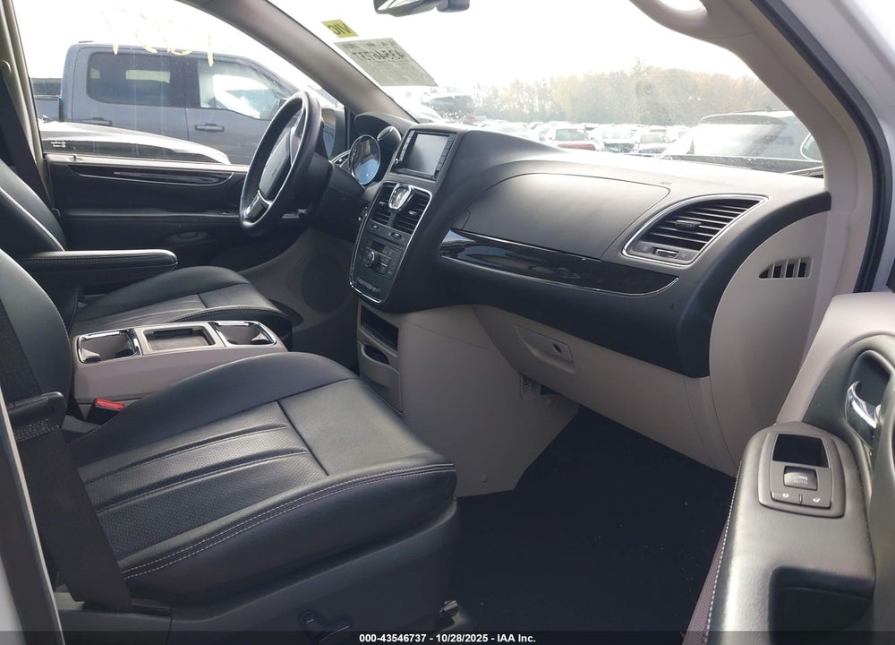 2016 CHRYSLER TOWN & COUNTRY TOURING-L ANNIVERSARY EDITION VIN: 2C4RC1CG6GR120883