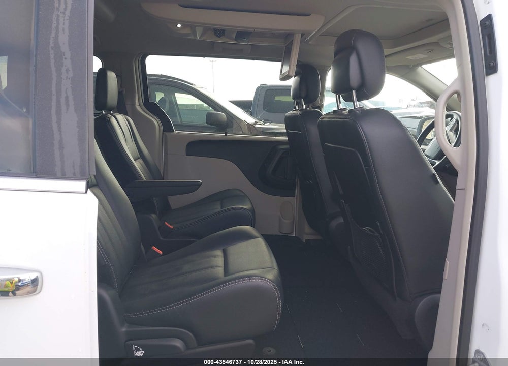 2016 CHRYSLER TOWN & COUNTRY TOURING-L ANNIVERSARY EDITION VIN: 2C4RC1CG6GR120883