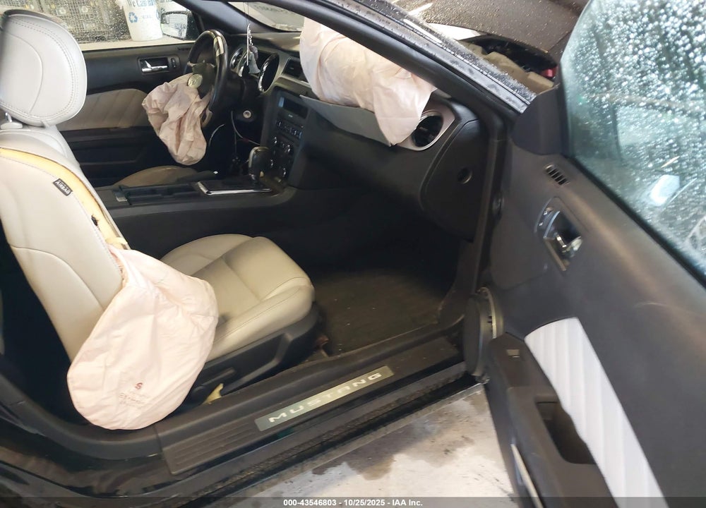 2013 FORD MUSTANG V6 PREMIUM VIN: 1ZVBP8EM6D5236821