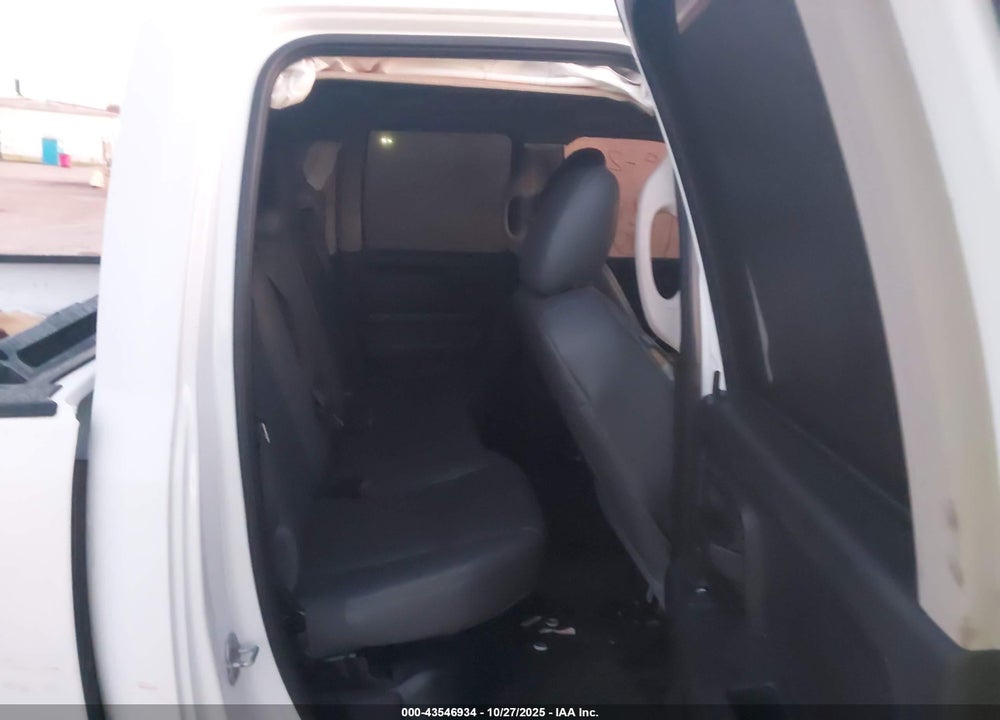 2019 RAM 1500 CLASSIC TRADESMAN 4X2 6'4 BOX VIN: 1C6RR6FG7KS630276