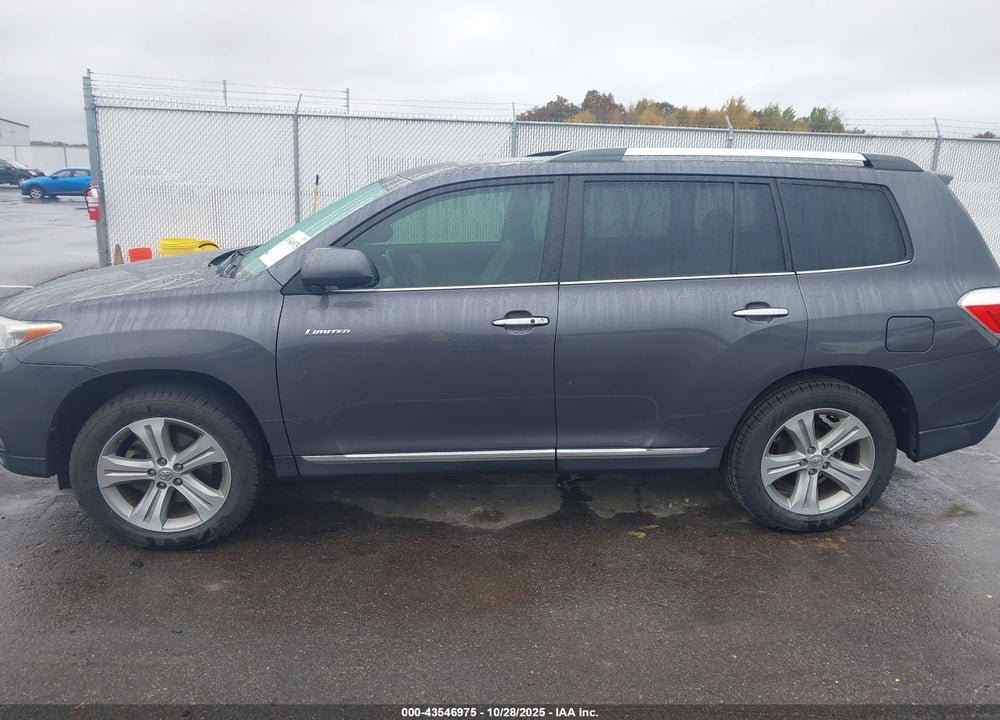 2013 TOYOTA HIGHLANDER LIMITED V6 VIN: 5TDYK3EH9DS133355