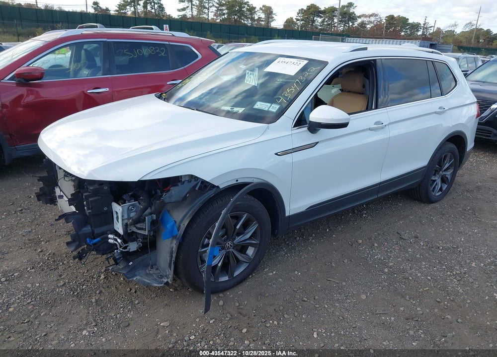2022 VOLKSWAGEN TIGUAN VIN: 3VV2B7AX8NM139760