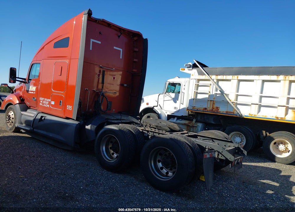 2020 KENWORTH T680 VIN: 1XKYDP9X0LJ342390