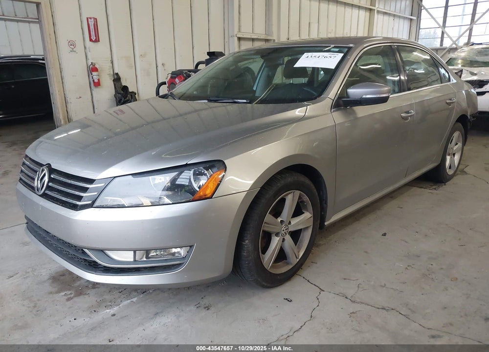 2013 VOLKSWAGEN PASSAT 2.5L SE VIN: 1VWBP7A39DC094256