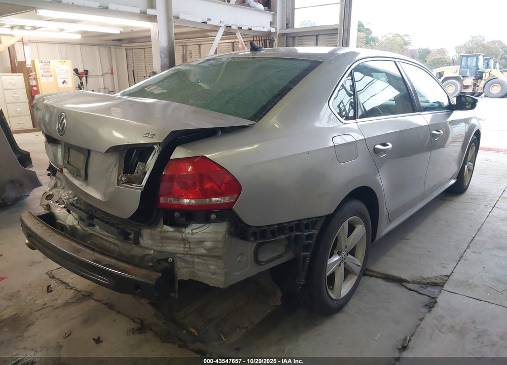2013 VOLKSWAGEN PASSAT 2.5L SE VIN: 1VWBP7A39DC094256