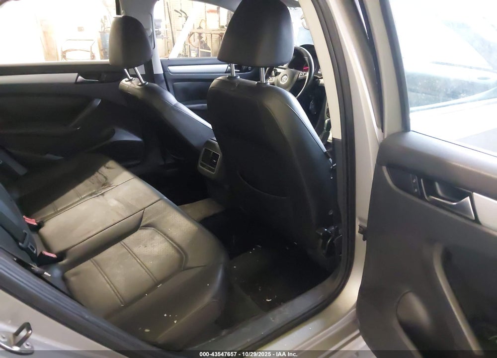 2013 VOLKSWAGEN PASSAT 2.5L SE VIN: 1VWBP7A39DC094256