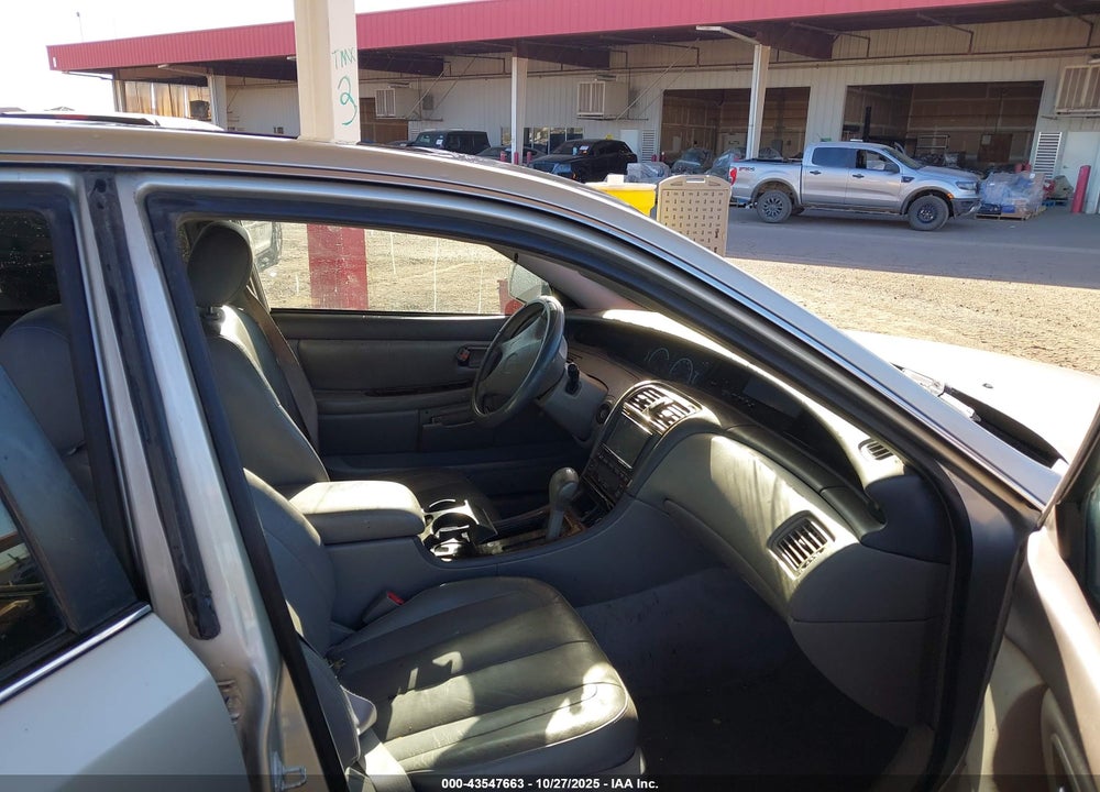 2000 TOYOTA AVALON XLS VIN: 4T1BF28B3YU077390