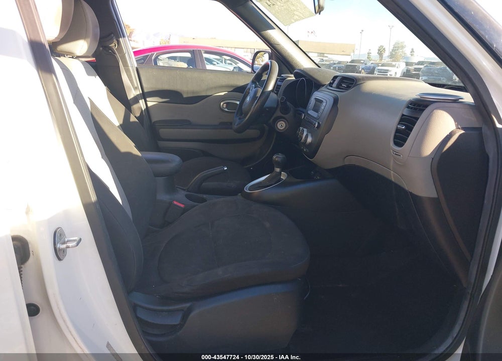2015 KIA SOUL VIN: KNDJN2A2XF7168150