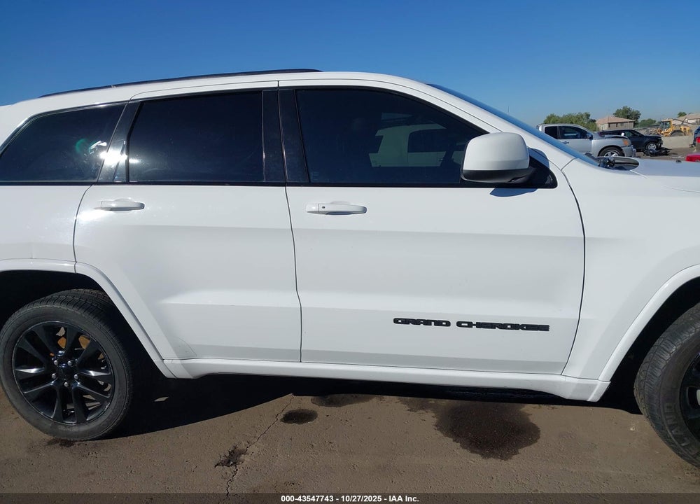 2018 JEEP GRAND CHEROKEE ALTITUDE 4X4 VIN: 1C4RJFAG0JC266895
