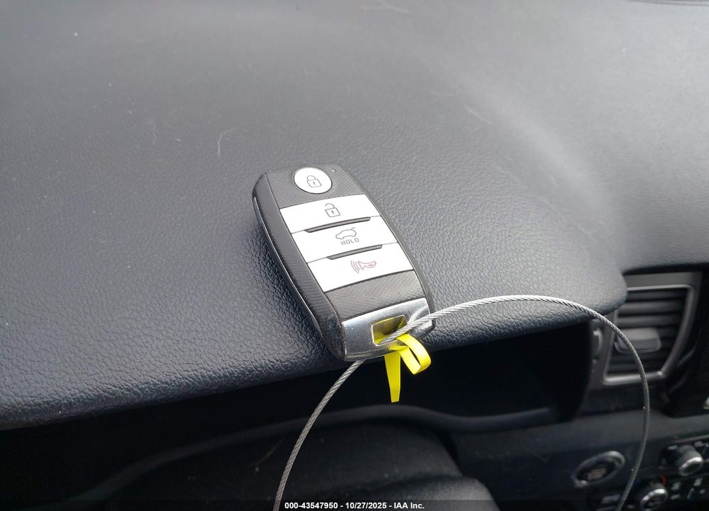 2017 KIA NIRO TOURING VIN: KNDCE3LC5H5081579