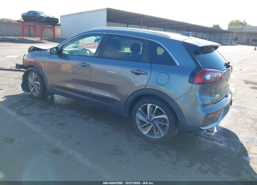 2017 KIA NIRO TOURING VIN: KNDCE3LC5H5081579