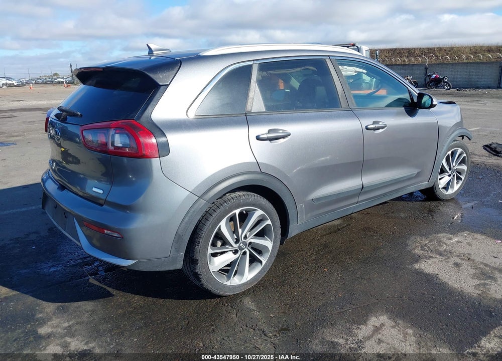 2017 KIA NIRO TOURING VIN: KNDCE3LC5H5081579