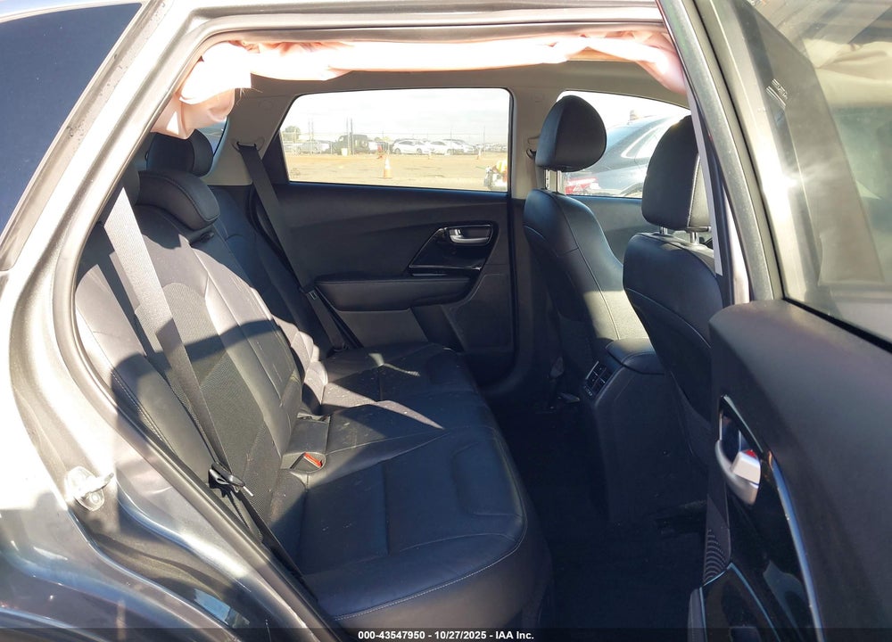 2017 KIA NIRO TOURING VIN: KNDCE3LC5H5081579