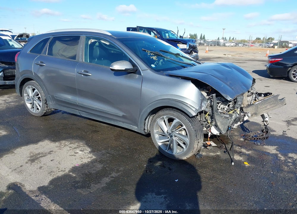 2017 KIA NIRO TOURING VIN: KNDCE3LC5H5081579