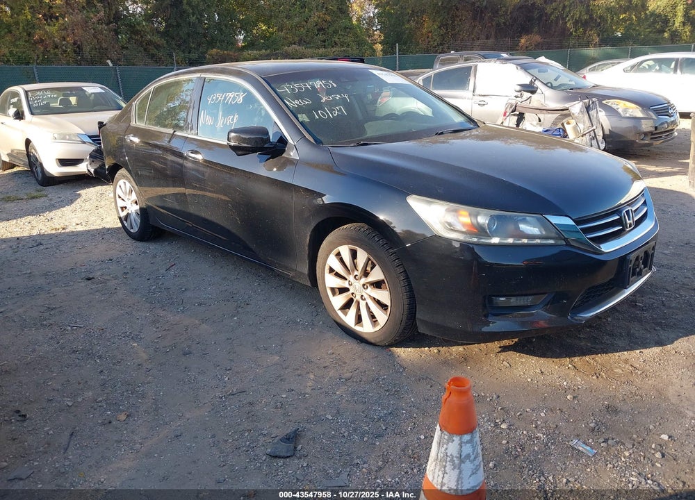2015 HONDA ACCORD EX-L V-6 VIN: 1HGCR3F89FA030488