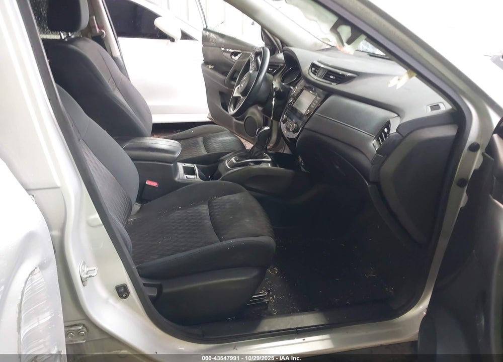 2017 NISSAN ROGUE SV VIN: 5N1AT2MT8HC873416