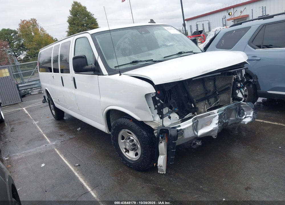 2020 CHEVROLET EXPRESS PASSENGER RWD 3500 EXTENDED WHEELBASE LT VIN: 1GAZGPFG9L1148820