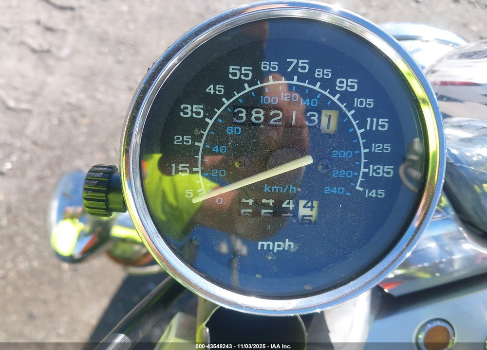 2000 HONDA VF750 C2 VIN: JH2RC4337YM500101