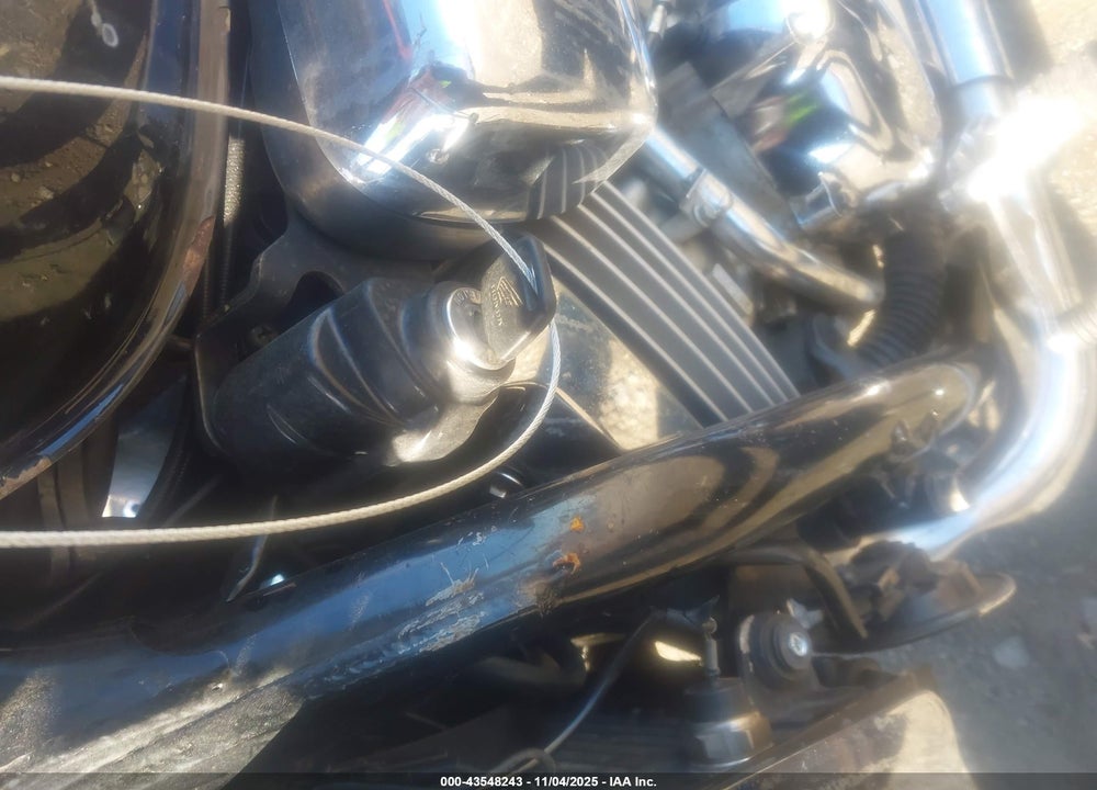 2000 HONDA VF750 C2 VIN: JH2RC4337YM500101