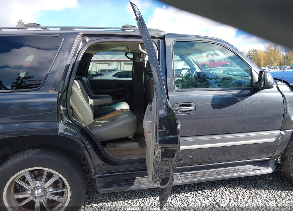 2006 CHEVROLET TAHOE LT VIN: 1GNEK13T26J110182