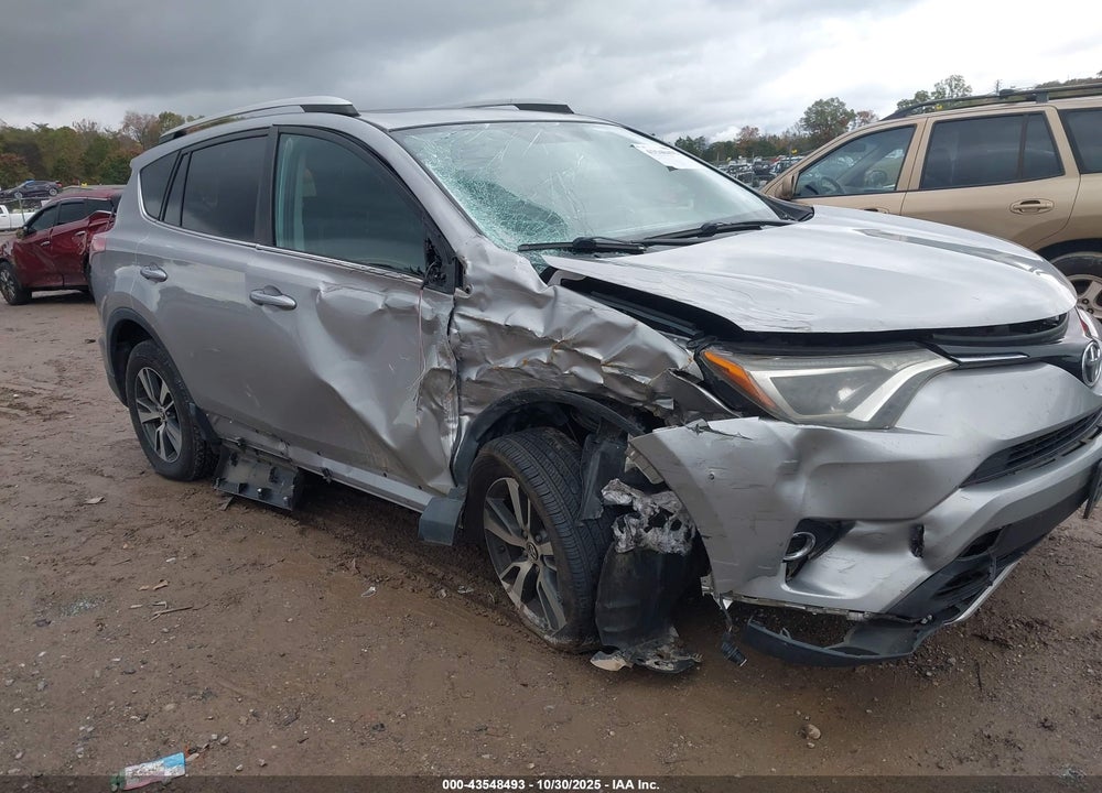 2016 TOYOTA RAV4 XLE VIN: 2T3WFREV7GW254649