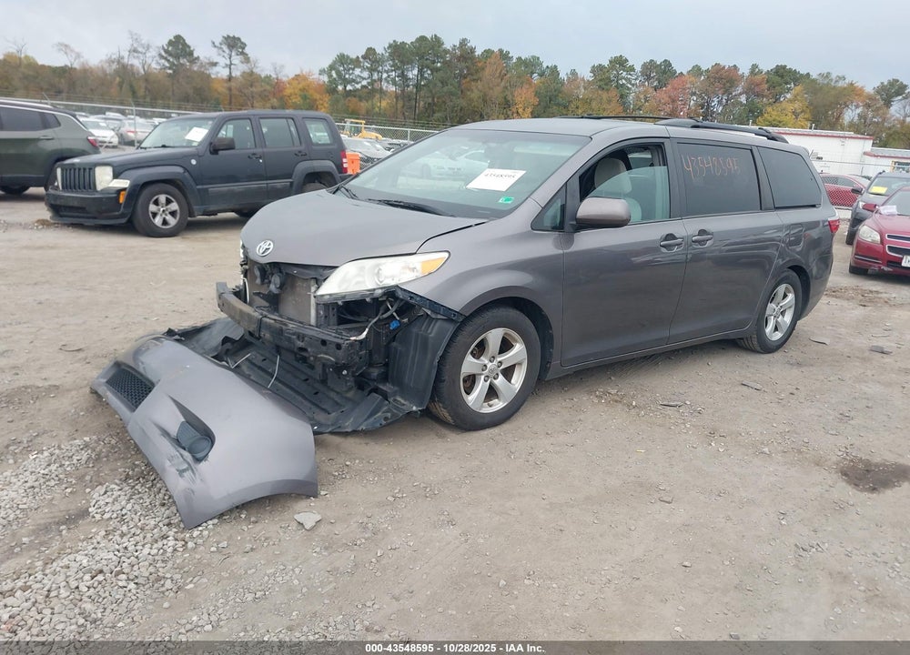 2015 TOYOTA SIENNA LE 8 PASSENGER VIN: 5TDKK3DC0FS578517