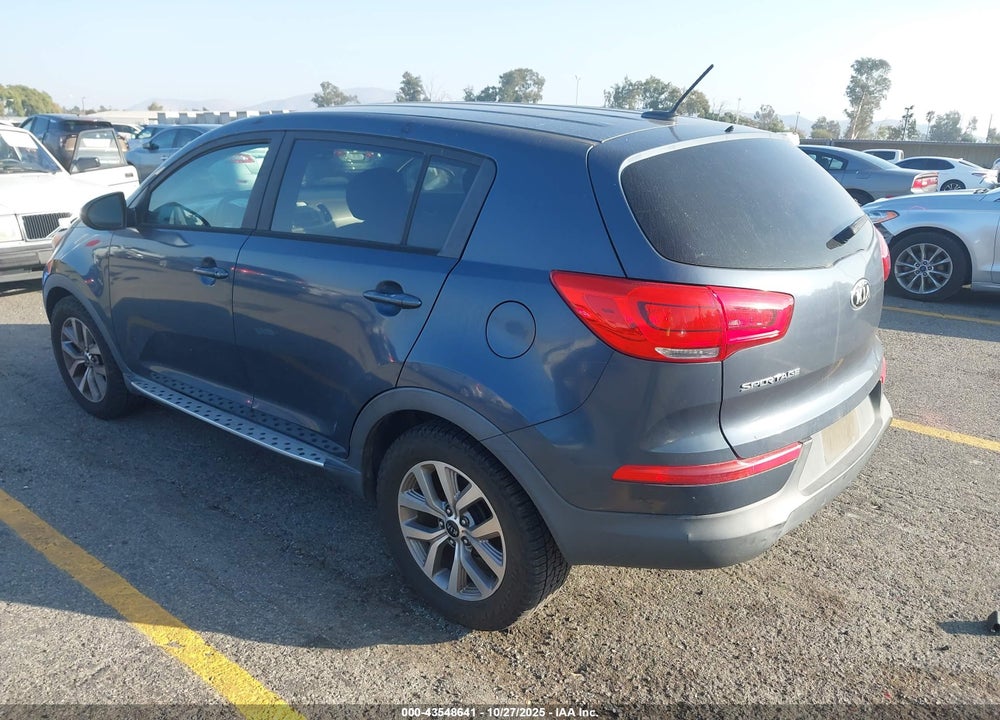2016 KIA SPORTAGE VIN: KNDPB3AC9G7811672