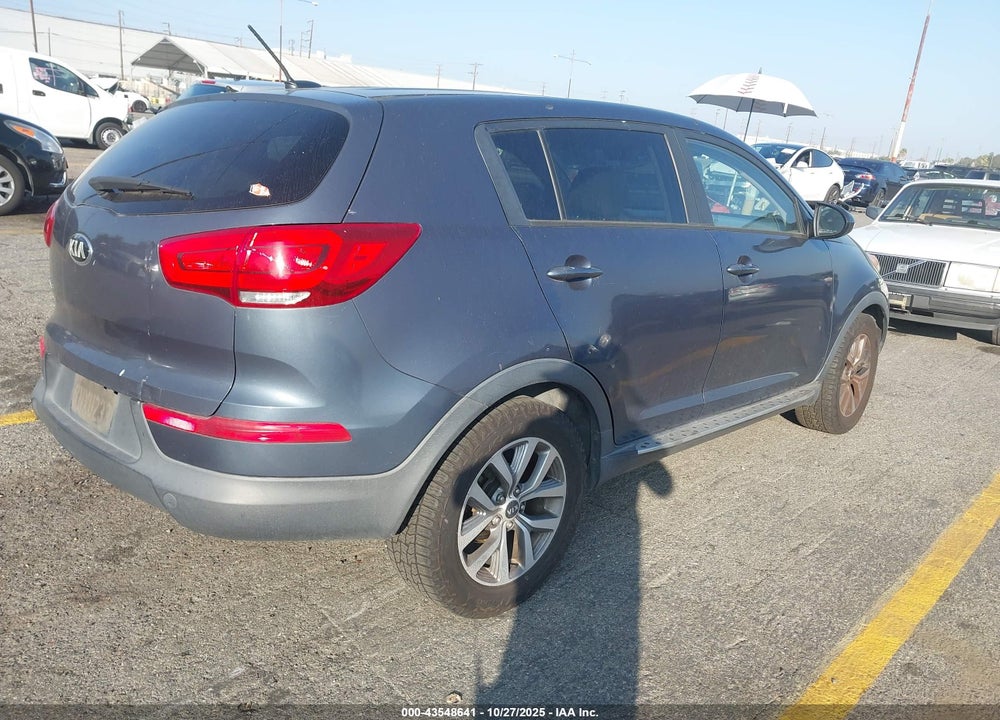 2016 KIA SPORTAGE VIN: KNDPB3AC9G7811672