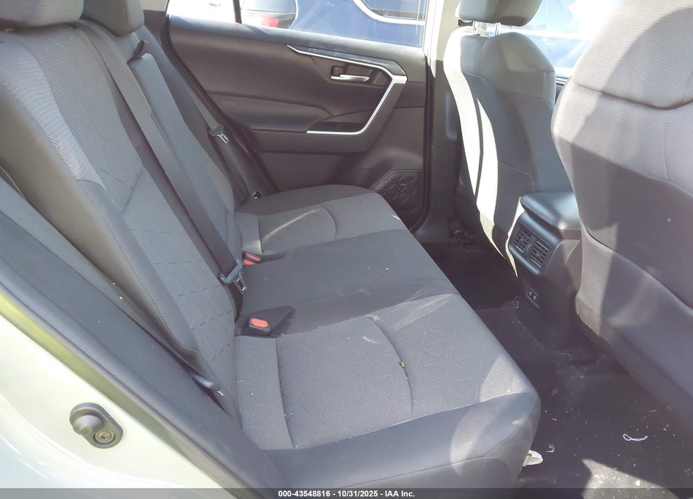 2021 TOYOTA RAV4 XLE VIN: 2T3W1RFV4MW140522